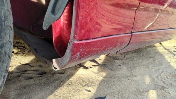 10 Charger Driver Left Moulding From Fender Trim Strip Prh Inferno Red Crystal — photo 2