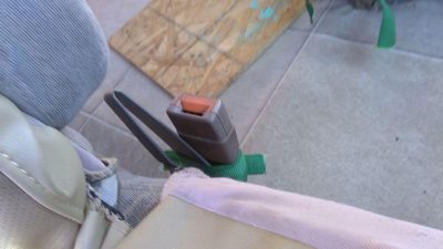 1992-1995 Chevy Astro Passenger Right Front Seat Belt Buckle Receiver Oem Tan