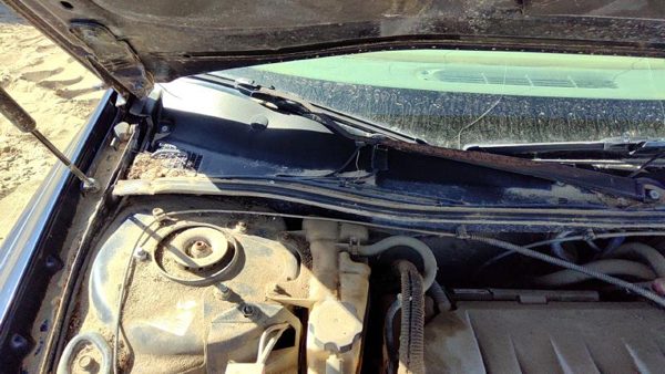1998-2002 Oldsmobile Intrigue Windshield Wiper Cowl Vent Trim Panel Oem Cover — photo 2