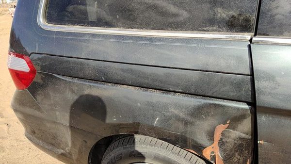 05-10 Odyssey Passenger Right Sliding Door Roller Moulding On Quarter Panel Blue — photo 1
