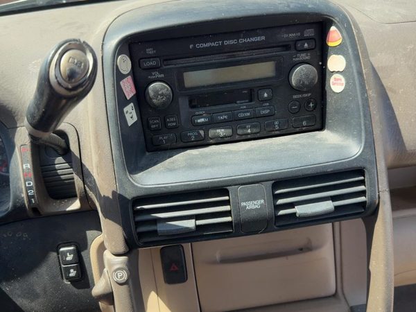 2005-2006 Honda Crv Trim Bezel Around Radio Surround Dash Panel Oem Tan 7851710 — photo 3