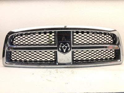 2012 Dpu15 Grille Cracked Lite Pitting
