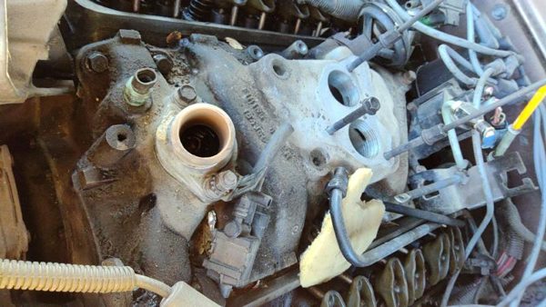1987-1995 Chevy Suburban Intake Manifold Oem 5.7L 10166135 — photo 12