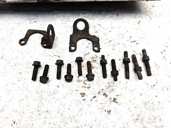 1987-1995 Chevy Suburban Intake Manifold Oem 5.7L 10166135 — photo 3