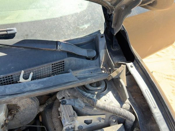 2014 Nissan Sentra Cowl Vent Panel/screen — photo 2