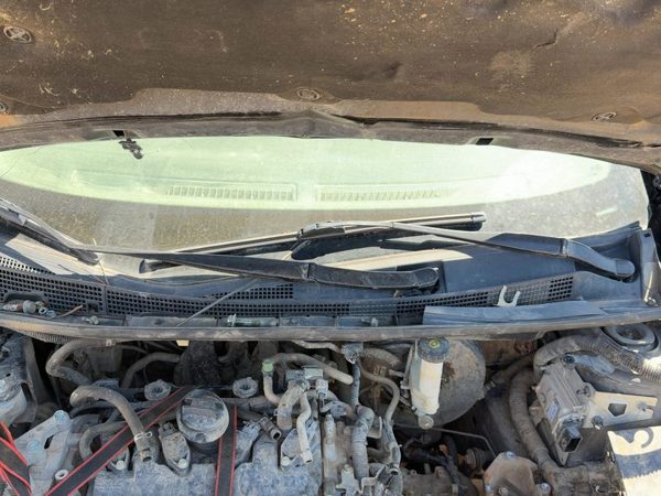 2014 Nissan Sentra Cowl Vent Panel/screen — photo 1