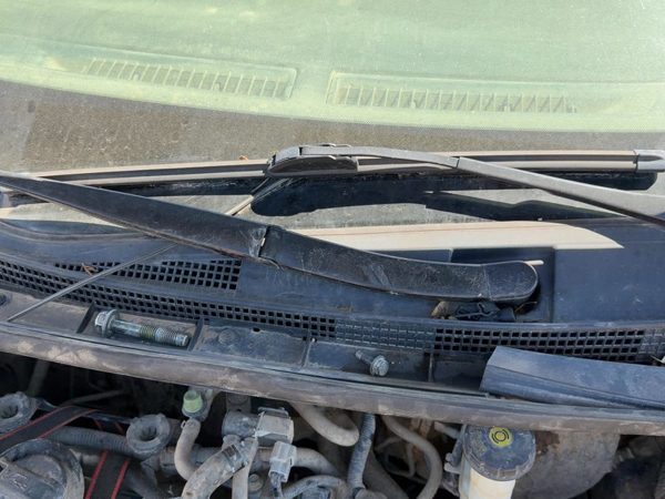 2014 Nissan Sentra Cowl Vent Panel/screen — photo 5