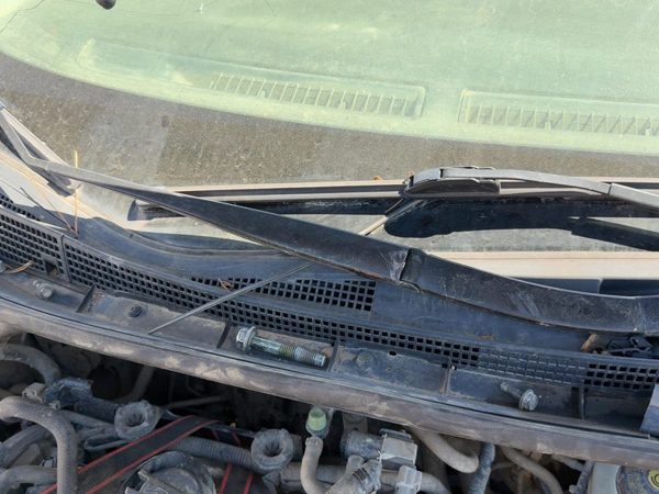 2014 Nissan Sentra Cowl Vent Panel/screen — photo 6