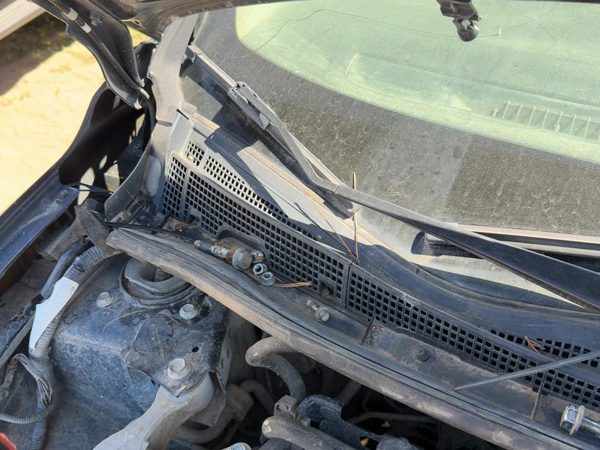 2014 Nissan Sentra Cowl Vent Panel/screen — photo 9