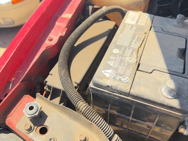 2000-2004 Jeep Grand Cherokee Engine Fuse Box Power Distribution Panel Oem 4.0L — photo 1