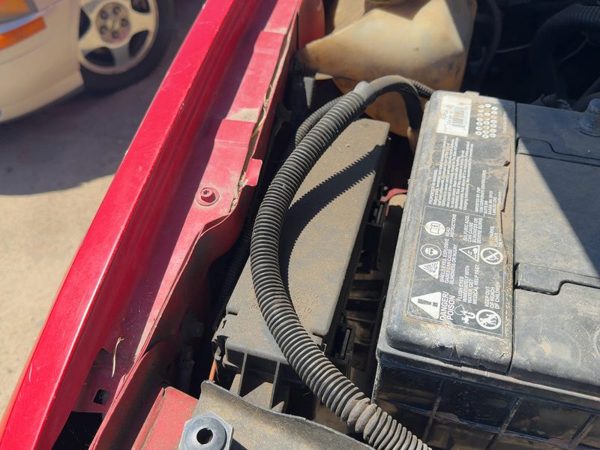 2000-2004 Jeep Grand Cherokee Engine Fuse Box Power Distribution Panel Oem 4.0L — photo 3
