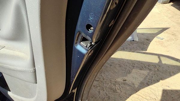 2005-2014 Vw Jetta Passenger Right Rear Door Latch With Rods/Cables Oem Back — photo 4