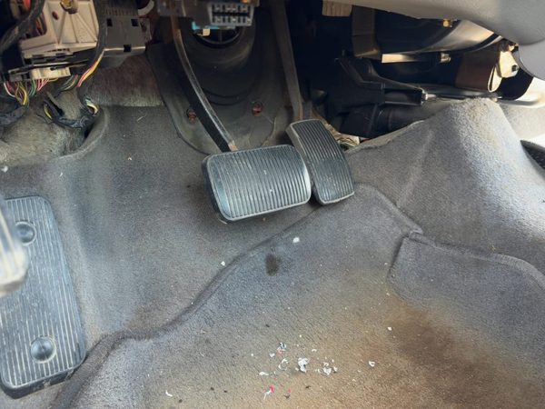 2000-2001 Ford Taurus Brake Pedal Assembly Oem — photo 2