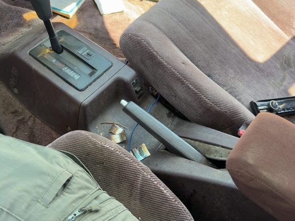 1989 Honda Accord Lx Center Floor Console Assembly Oem Arm Rest Fold Down Maroon — photo 3