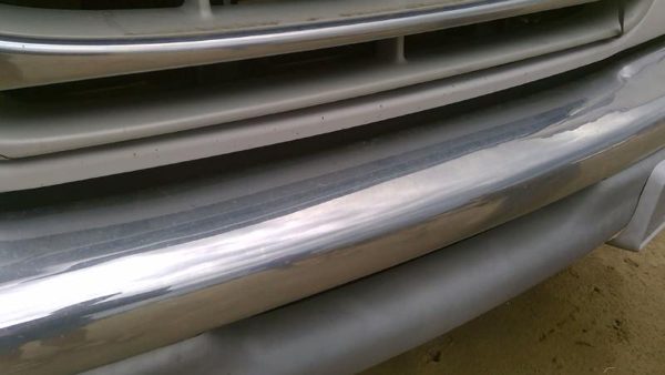 1997-2003 Ford Van E450 Lower Trim Strip Between Grille And Bumper Oem White Yz — photo 5