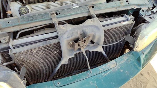 1998-2004 Cadillac Seville Hood Latch Assembly With Bracket Oem — photo 3