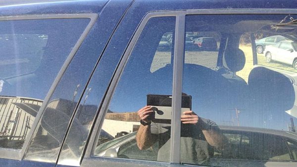 02-09 Trail Blazer Passenger Right Rear Vent Window Back Door Glass With Frame — photo 1