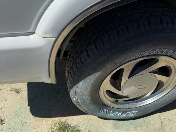 1998-2001 Chevy S10 Blazer Passenger Right Rear Wheel Flare Moulding Oem Back — photo 7
