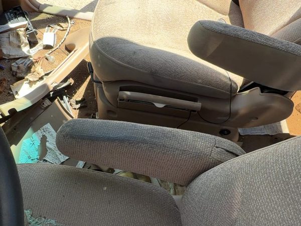 1993-1998 Mercury Villager Driver Left Front Arm Rest Side Seat Oem Tan — photo 3