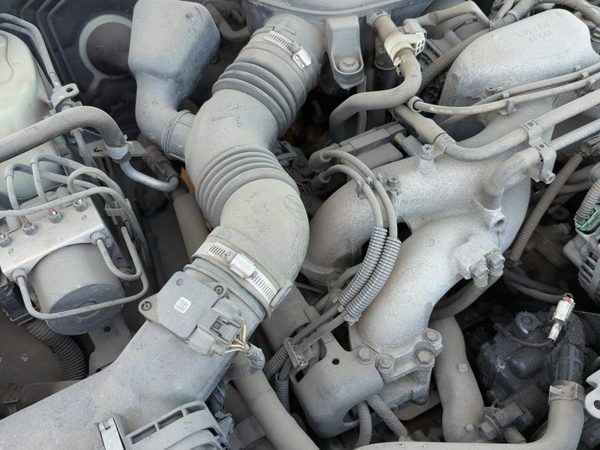 2006-2009 Subaru Legacy Outback Passenger Right Valve Cover OEM 2.5L 13264AA330 — photo 1