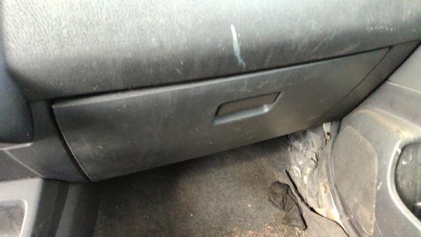 07-10 Nissan Versa Glove Box Assembly Complete Door With Latch Oem Charcoal G — photo 2