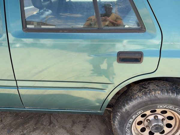 1995 Isuzu Rodeo Rear Door LH Green 732 — photo 2