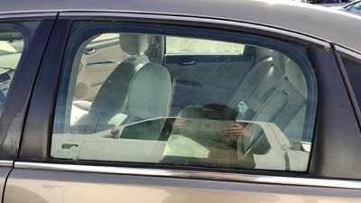 2006-2016 Chevy Impala Driver Left Rear Side Window Door Glass Oem Back 25799129