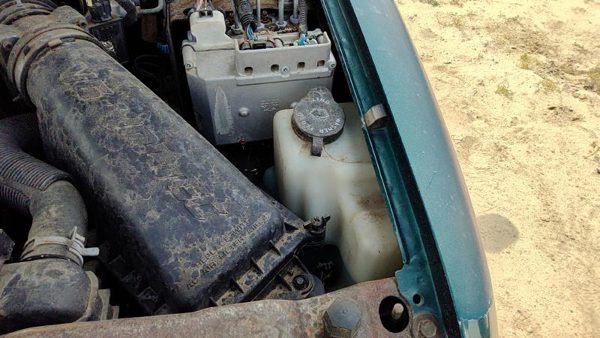1995-2005 S10 Blazer Windshield Washer Fluid Reservoir With Pump Oem Wiper Tank — photo 5