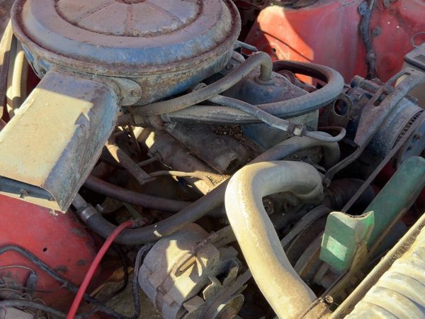 1976 Ford Maverick Intake Manifold 3.3L — photo 2