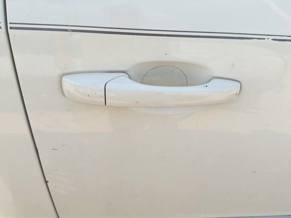 10-16 Town & Country Passenger Right Front Outside Door Handle Oem White Pw1 — photo 1