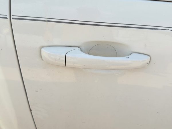 10-16 Town & Country Passenger Right Front Outside Door Handle Oem White Pw1 — photo 3
