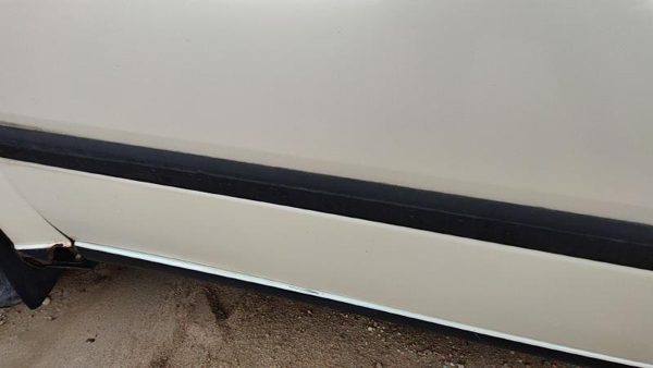 1991-1996 Infinity G20 Driver Left Front Moulding From Door Oem Trim Strip — photo 4