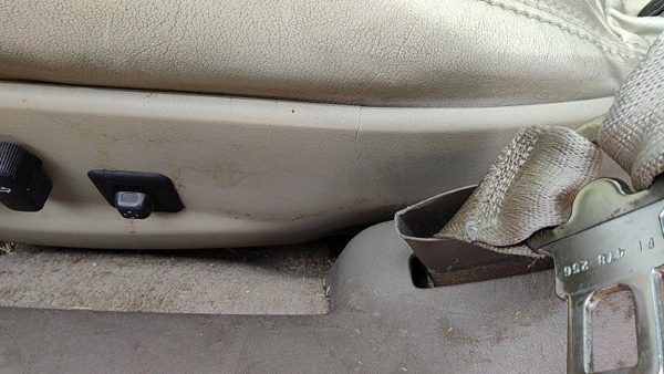 2001 Cadillac Eldorado Driver Left Side Power Seat Switch With Trim Panel Shale — photo 5