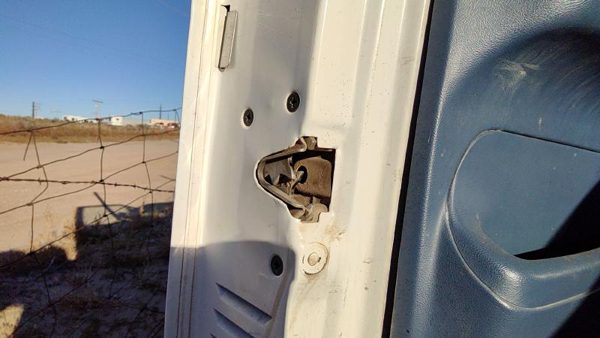 1992-1996 Ford F150 Driver Left Front Door Latch With Rods/cables Oem — photo 2
