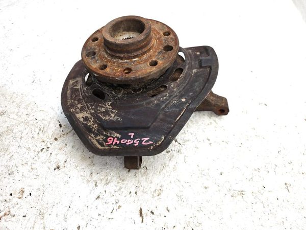 00-05 Saturn L200 L300 Driver Left Front Spindle Steering Knuckle With Wheel Hub — photo 3