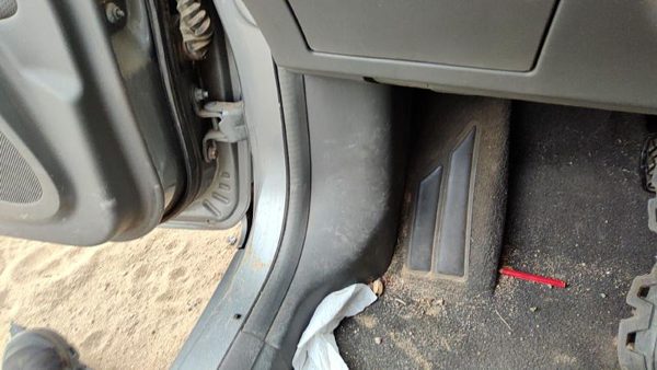 07-10 Nissan Sentra Driver Left Lower Kick Trim Panel Oem Charcoal W — photo 3