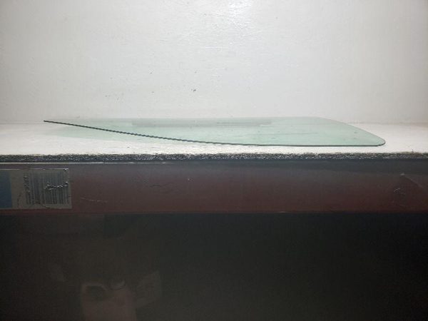 1995 Ford Windstar Front Door Glass/window RH + Free Shipping — photo 3