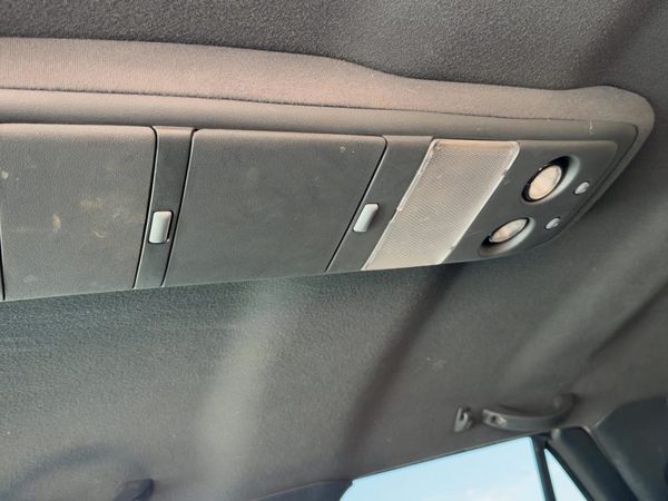00-01 S10 Blazer Center Overhead Console Dome Light Map Lamp Cubby Graphite 12H — photo 2