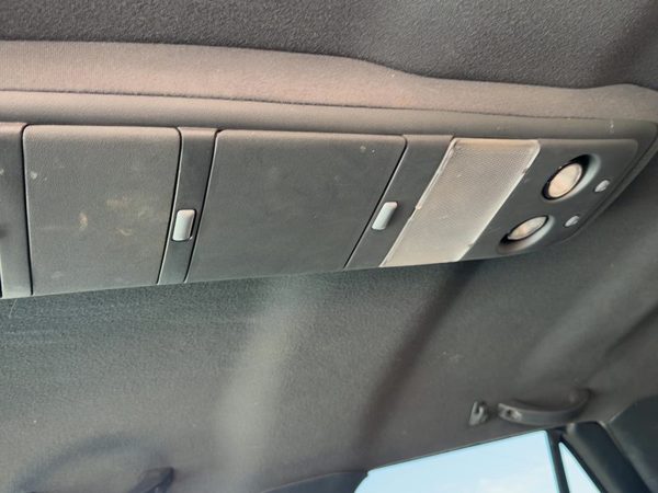 00-01 S10 Blazer Center Overhead Console Dome Light Map Lamp Cubby Graphite 12H — photo 5
