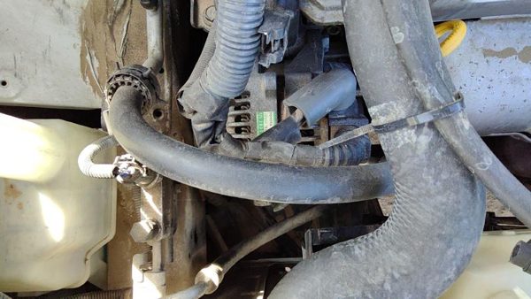 2004-2006 Toyota Sienna Alternator 3.3L 270600A110 — photo 4