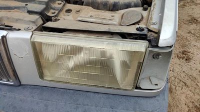 1990-1992 Volvo 740 Driver Left Head Light Oem Front Lamp With Bracket 13696034