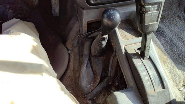 94 Pathfinder Nissan Pathfinder 4X4 Shifter Lever Assembly With Linkage 4Wd T Ca — photo 2