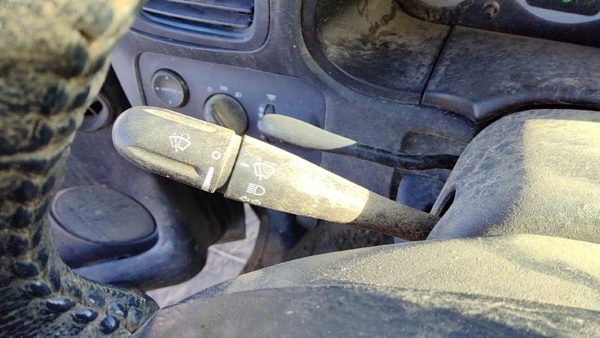 01-07 Caravan Turn Signal Switch Windshield Wiper Column Control Lever Assembly — photo 1