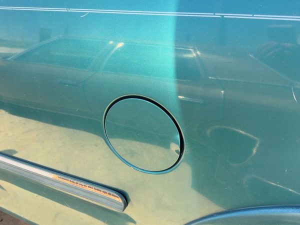 97-04 Ford F150 Fuel Tank Door with Hinge Gas Lid Pacific Green PS 8L1Z99405A26A — photo 1