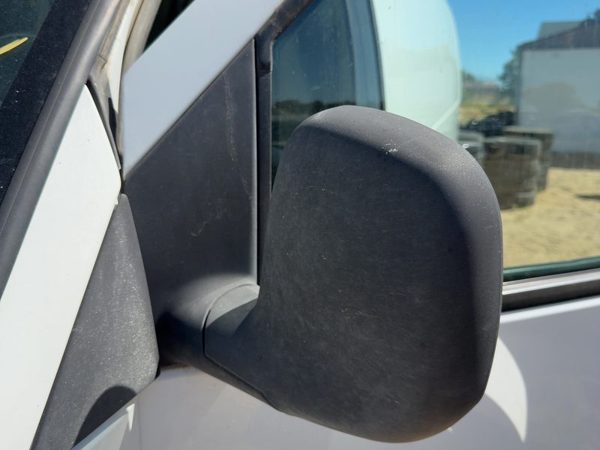 96-02 Chevy Express 2500 Driver Left Manual Side Mirror Door Mounted Oem Folding — photo 1