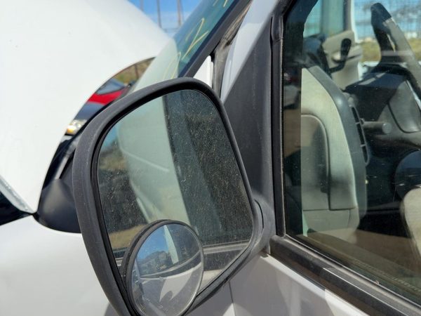 96-02 Chevy Express 2500 Driver Left Manual Side Mirror Door Mounted Oem Folding — photo 6