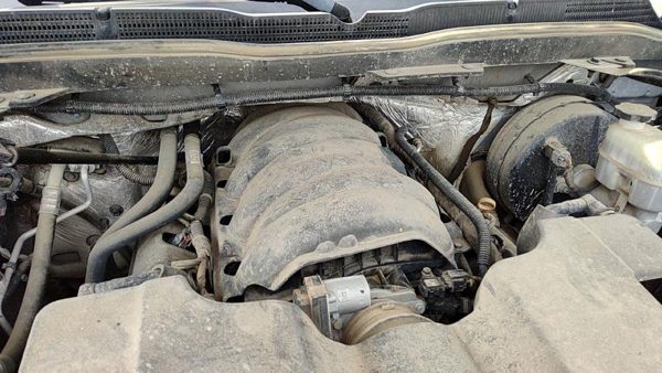 2015 Chevy Silverado 1500 Engine Cover 5.3L — photo 4