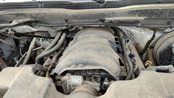 2015 Chevy Silverado 1500 Engine Cover 5.3L — photo 2