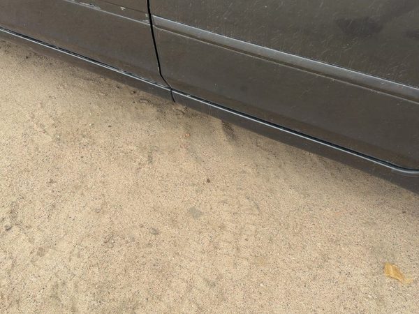 02-06 Nissan Altima Driver Left Lower Rocker Panel Moulding Oem Rear Smoke K11 — photo 3
