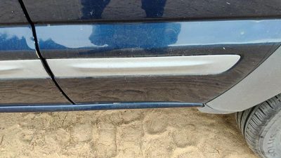 2002-2007 Jeep Liberty Driver Left Rear Moulding From Door Oem Back Trim Strip